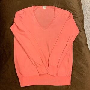 JCrew Coral color M V Neck Sweater Coastal Cottagecore Normcore Lightweight